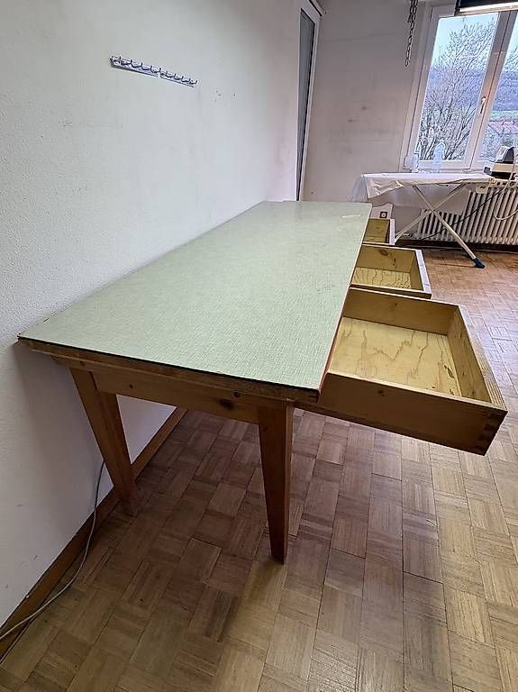 Banchi da lavoro: Hobby-, Werktisch – Usato da Pugerna venduto da Pitcarson 1