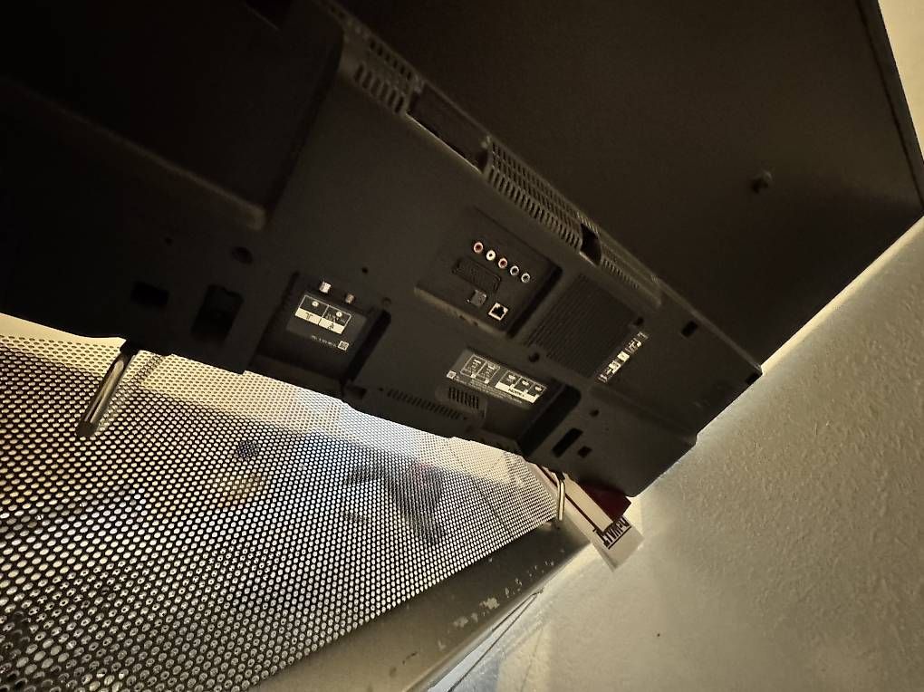 Televisori: Smart tv.  Sony 43 pouces  – Usato da Givisiez venduto da nga_g758 2