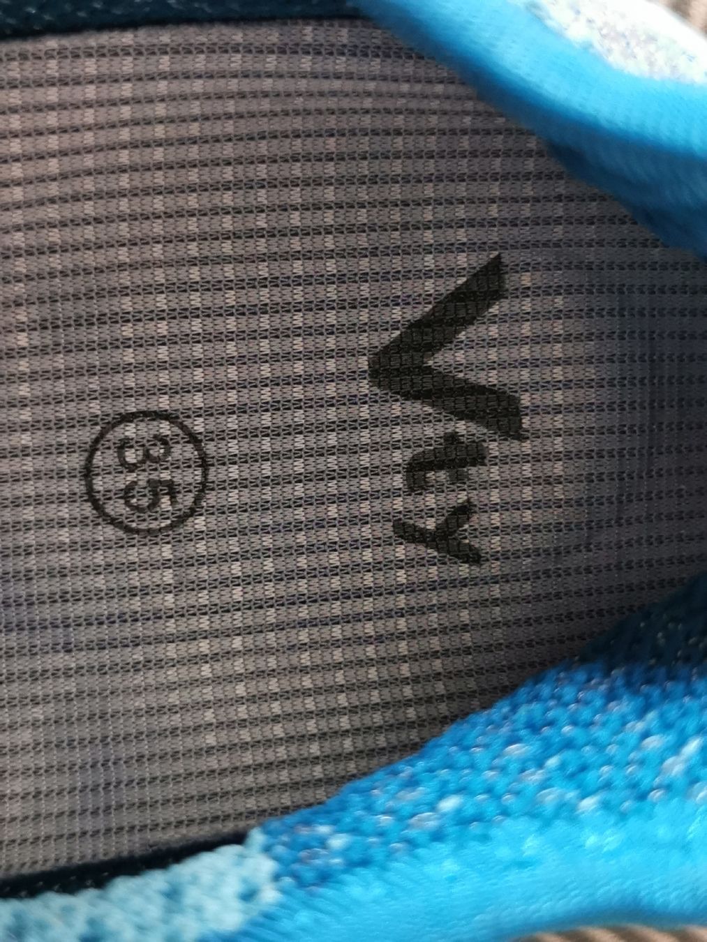 Scarpe da uomo: Unisex Schuhe Gr 35 – Nuovo e nell'imballaggio originale da Schlieren venduto da vlalif 5