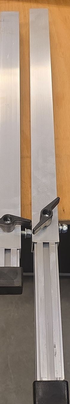 Altri mobili: pieds de praticable, 60-80cm – Usato da Genève venduto da jmi_ml2r