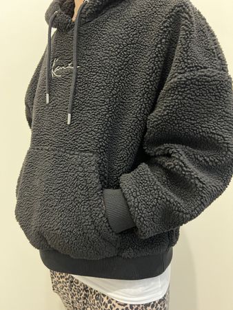 Karl Kani Pulli