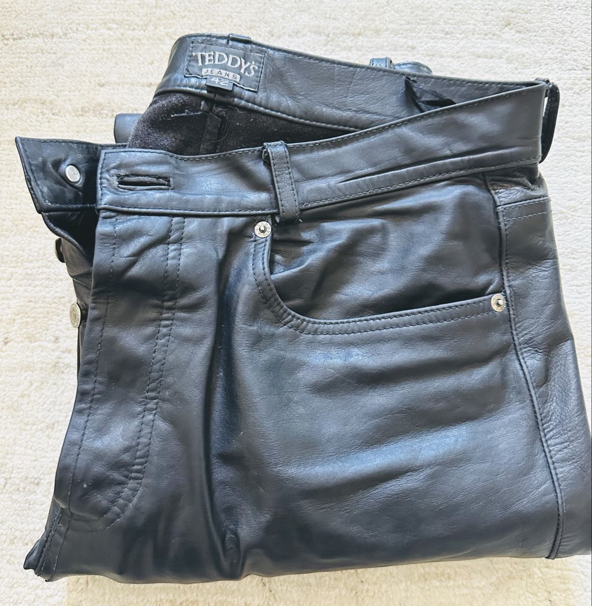 Pantaloni: Lederhose schwarz – Usato da Basel venduto da rea_y662 4