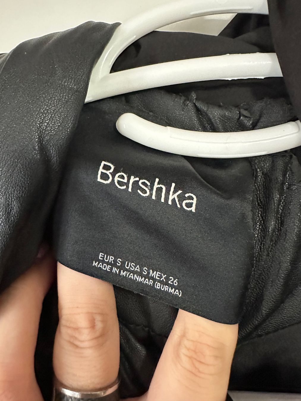Bershka Jacken: Bershka Jacke Schwarz Grösse S – Gebraucht aus Schaan von Hermine2018 1