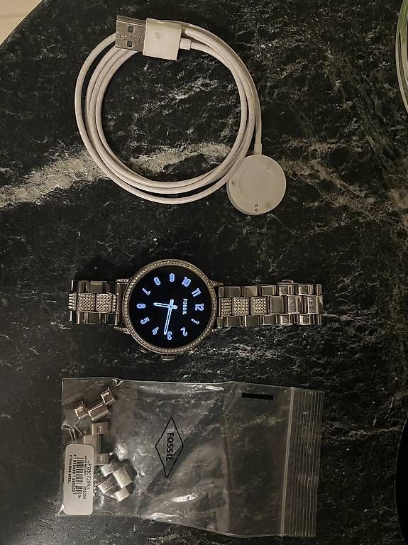 Smartwatch: Fossil Q Venture HR ? Elegant Smartwatch – Usato da Herrliberg venduto da jes_ytm2 2