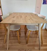 Tisch auf Hokz / Table en bois