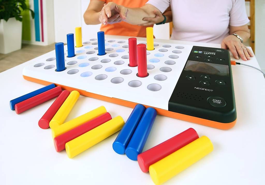 Attrezzature mediche: Smart Pegboard für Gedächtnistraining – Usato da Hergiswil LU venduto da Stewafitness 1