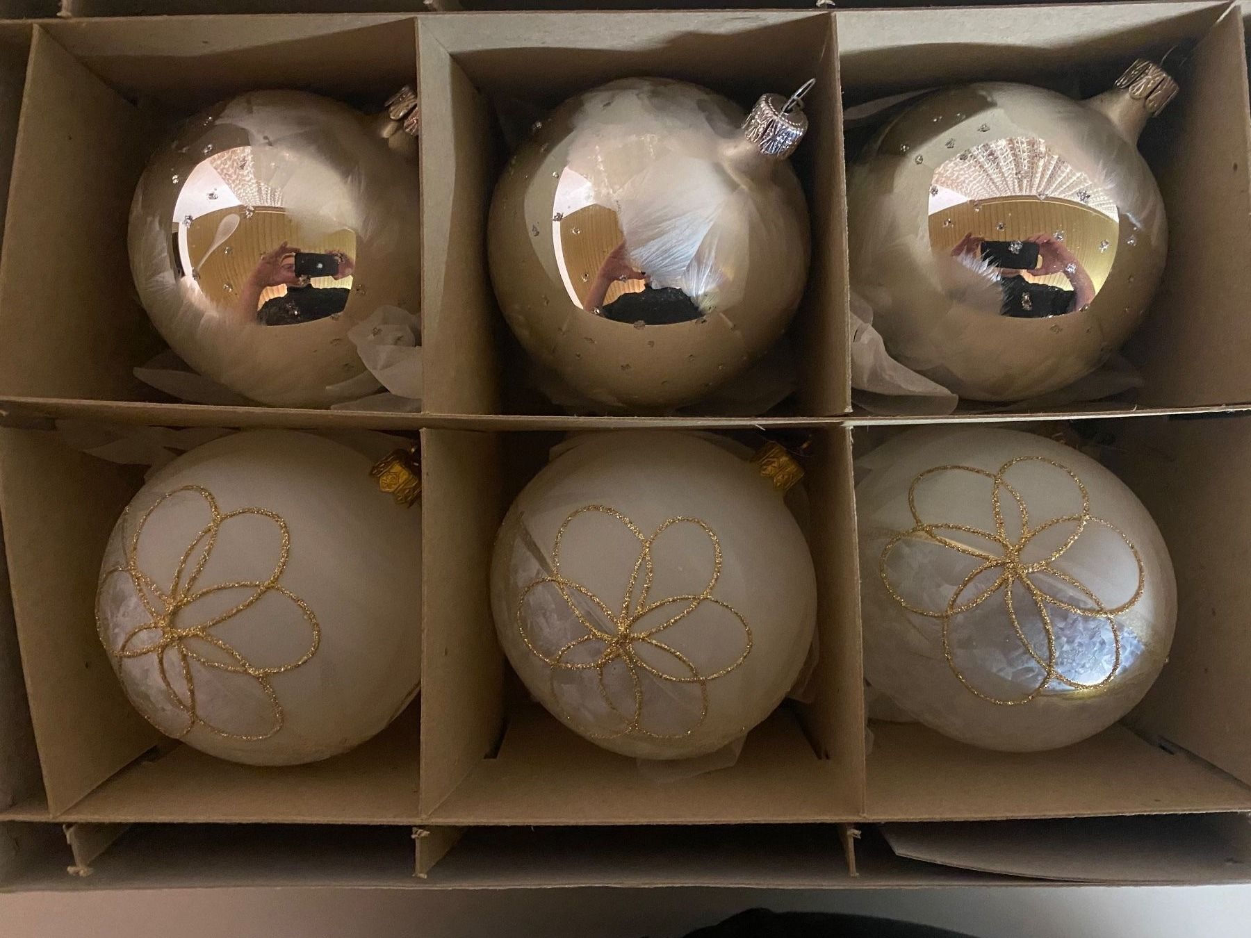 Tutte le decorazioni: 6 Stück Weihnachtskugeln (Durchmesser 7 cm) – Usato da Baar venduto da Toefflibaar