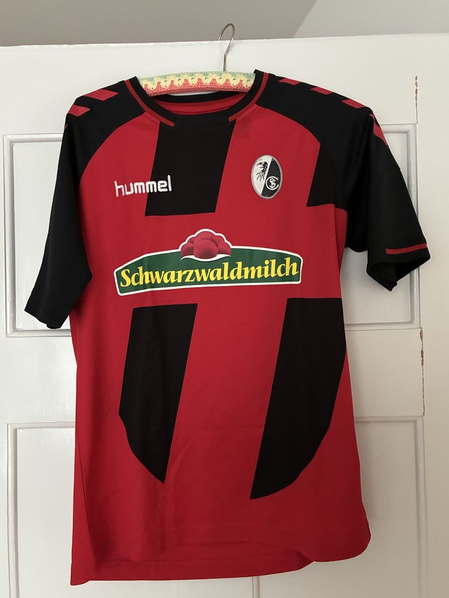 SC Freiburg Canottiere & Pantaloni: Trikot SC Freiburg – Usato da Zürich venduto da ffabove1990 1