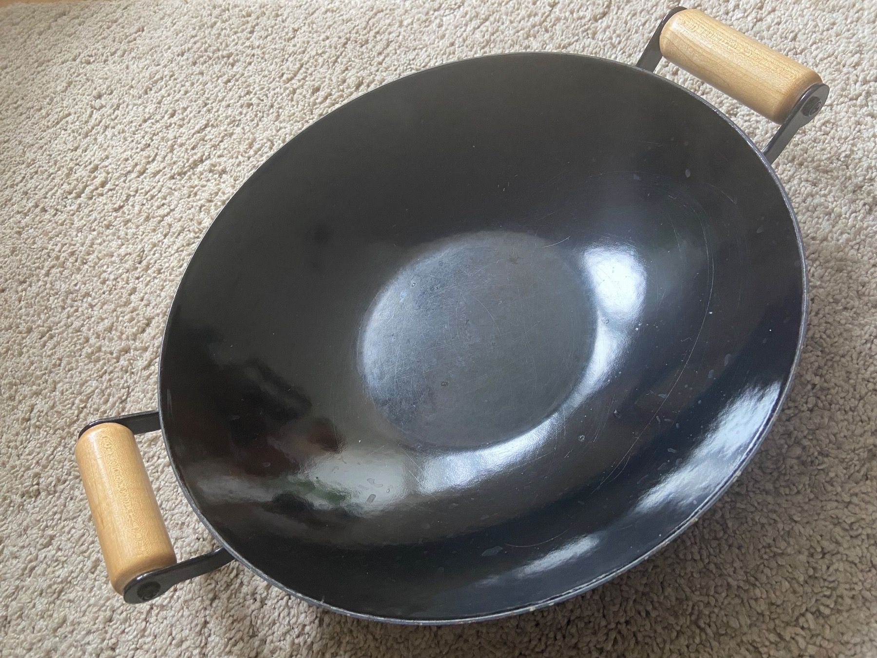 Padelle: Wok Pfanne mit Holzgriffen – Usato da St.Gallen venduto da Arc9 2