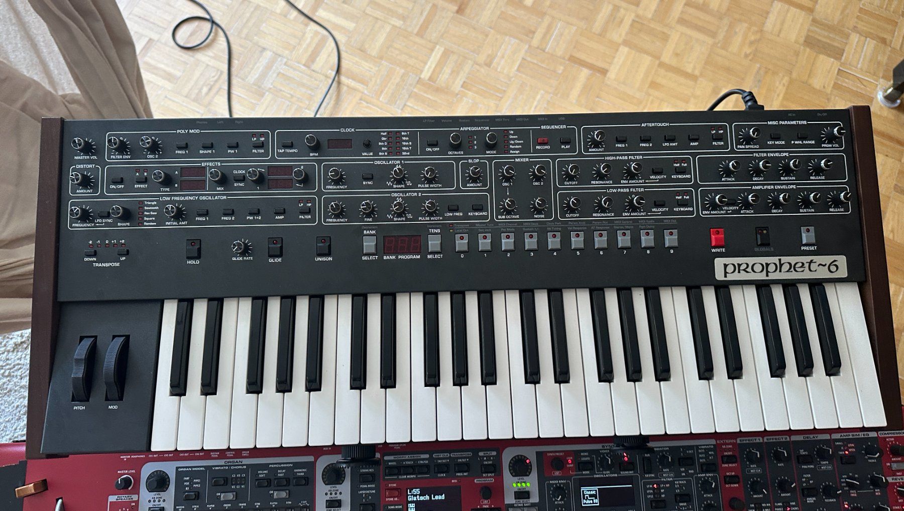 Instruments de musique: Sequential Prophet 6 «Dave Smith» inkl. Hardcase – Neuf (Voir description) à Lumbrein par vaplan