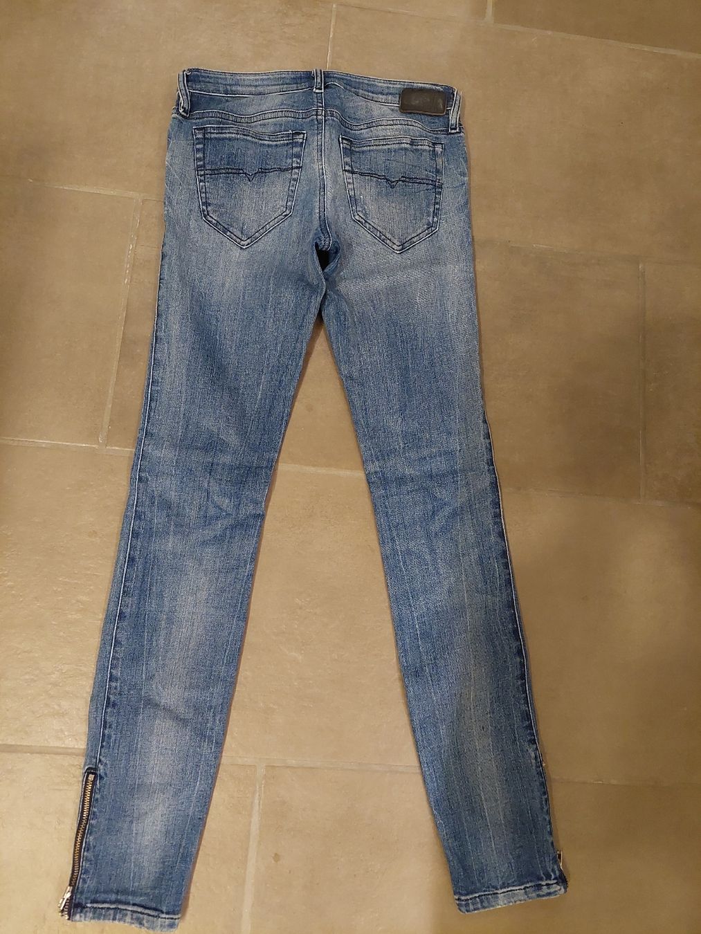 Diesel Jeans: Diesel Jeans – Usato da Flurlingen venduto da Atea8 1