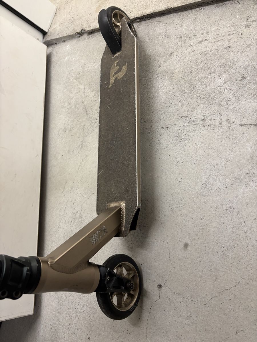 Chilli Kickboard: Chilli PRO 5000 – Usato da Zürich venduto da Allegra14 2