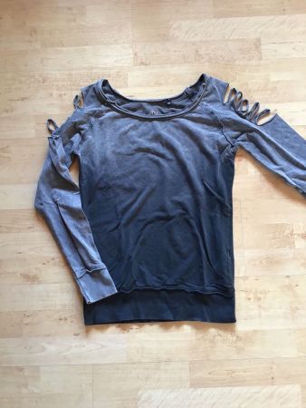 Pulli "OV" Gr. XS...