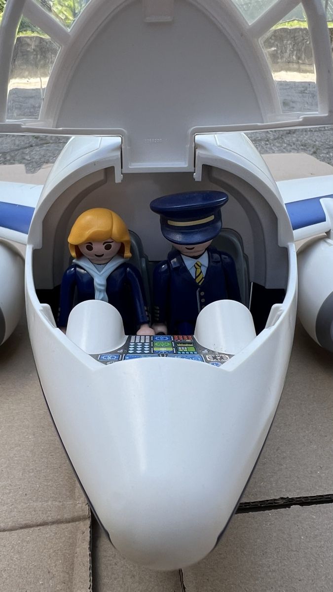Playmobil Spielzeuge: Playmobil Flugzeuge mit Tower  – Gebraucht aus Wohlen AG von Grisu_4 3