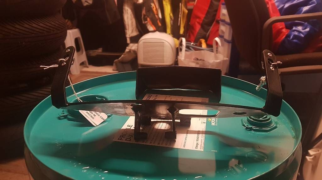 Altro in Decorazioni & Accessori: Supporto musetto Honda cbr 600 rr – Usato da Arogno venduto da Vallembro 1