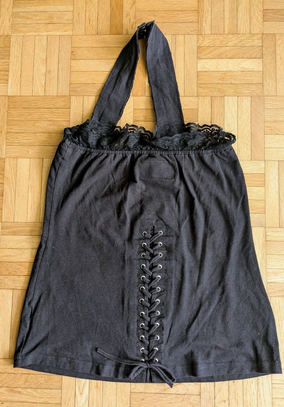 Top: Neckholder Top Rock/ Gothic Marke Vixxsin Gr. M – Nuovo (secondo la descrizione) da Grüningen venduto da mangaka 1