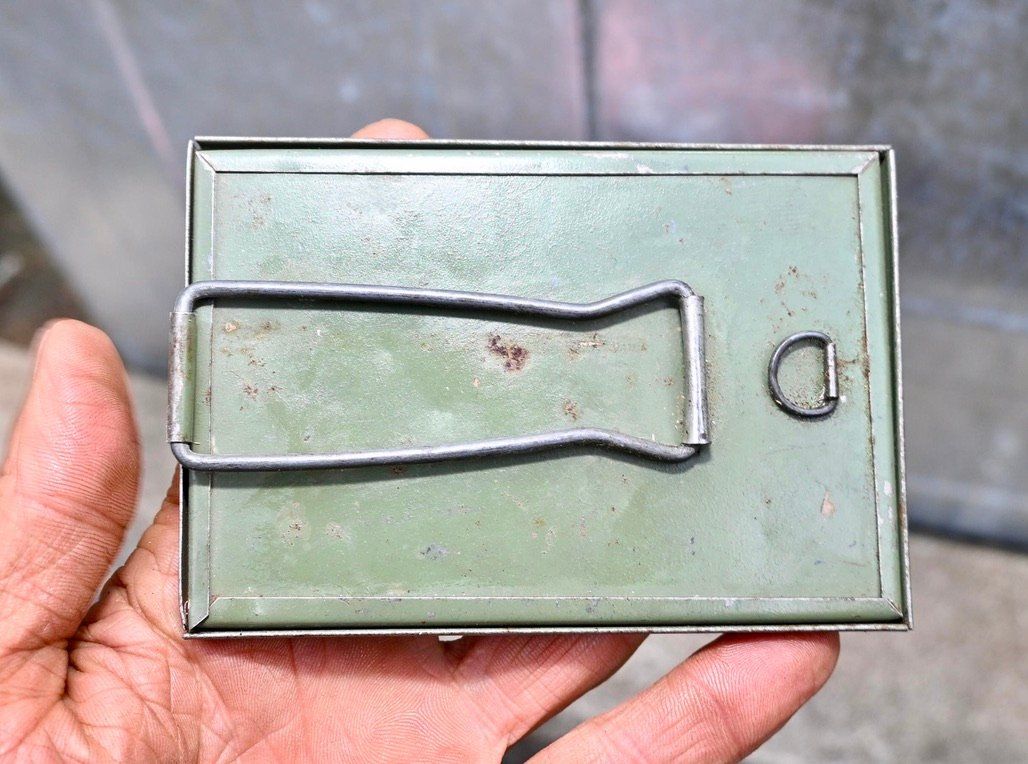 Schweizer Armee Uniformi: alter Taschen- Klappspiegel der Schweizer Armee – Usato da Pfaffhausen venduto da mono_rec 4
