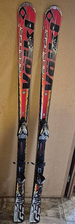 Völkl Skis: Ski Völkl Racetiger – Gebraucht aus Gommiswald von Sottotone