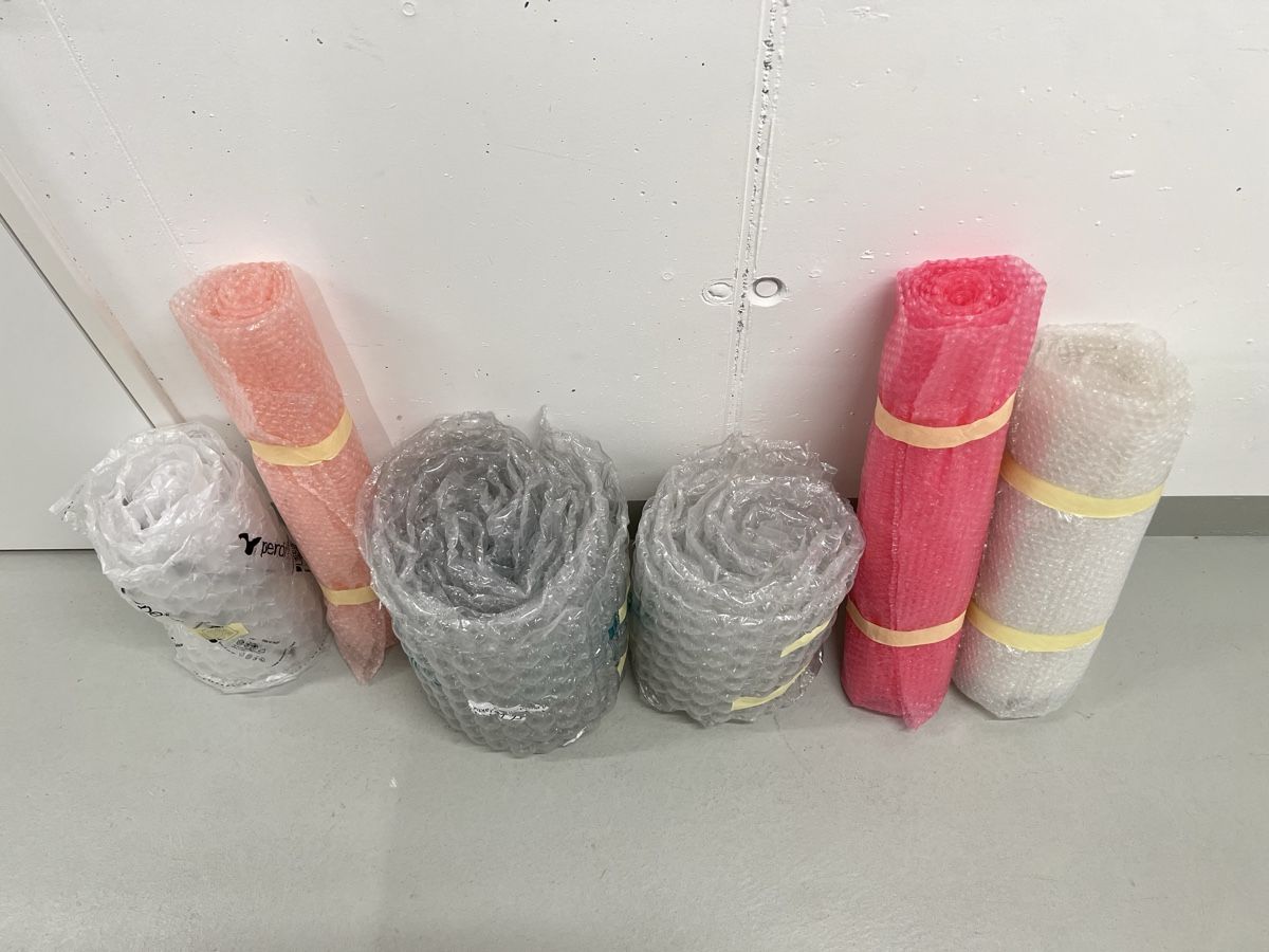 Materiale di riempimento: Luftpolsterfolie Rollen – Nuovo (secondo la descrizione) da Gossau ZH venduto da Marco821