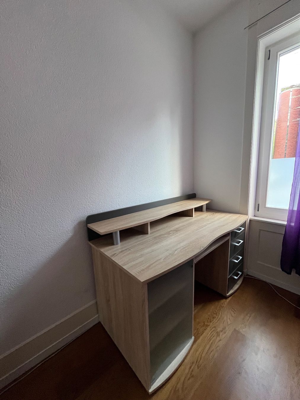 Conforama Scrivanie: Schreibtisch aus Holz – Usato da Biel/Bienne venduto da ale_v5k7 1