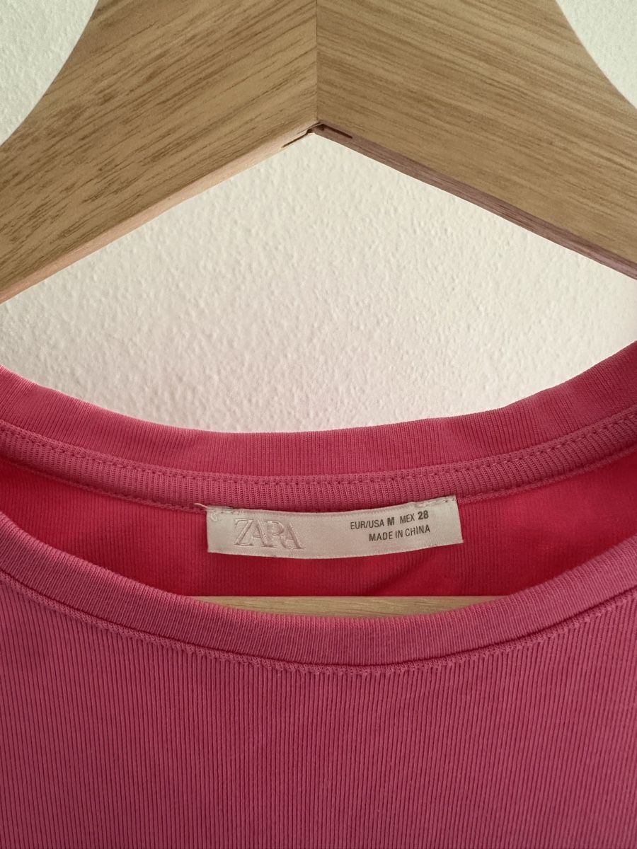 Zara T-shirt: T-shirt rose - Zara - taille M – Nuovo (secondo la descrizione) da Lausanne venduto da ver_cyj8 1