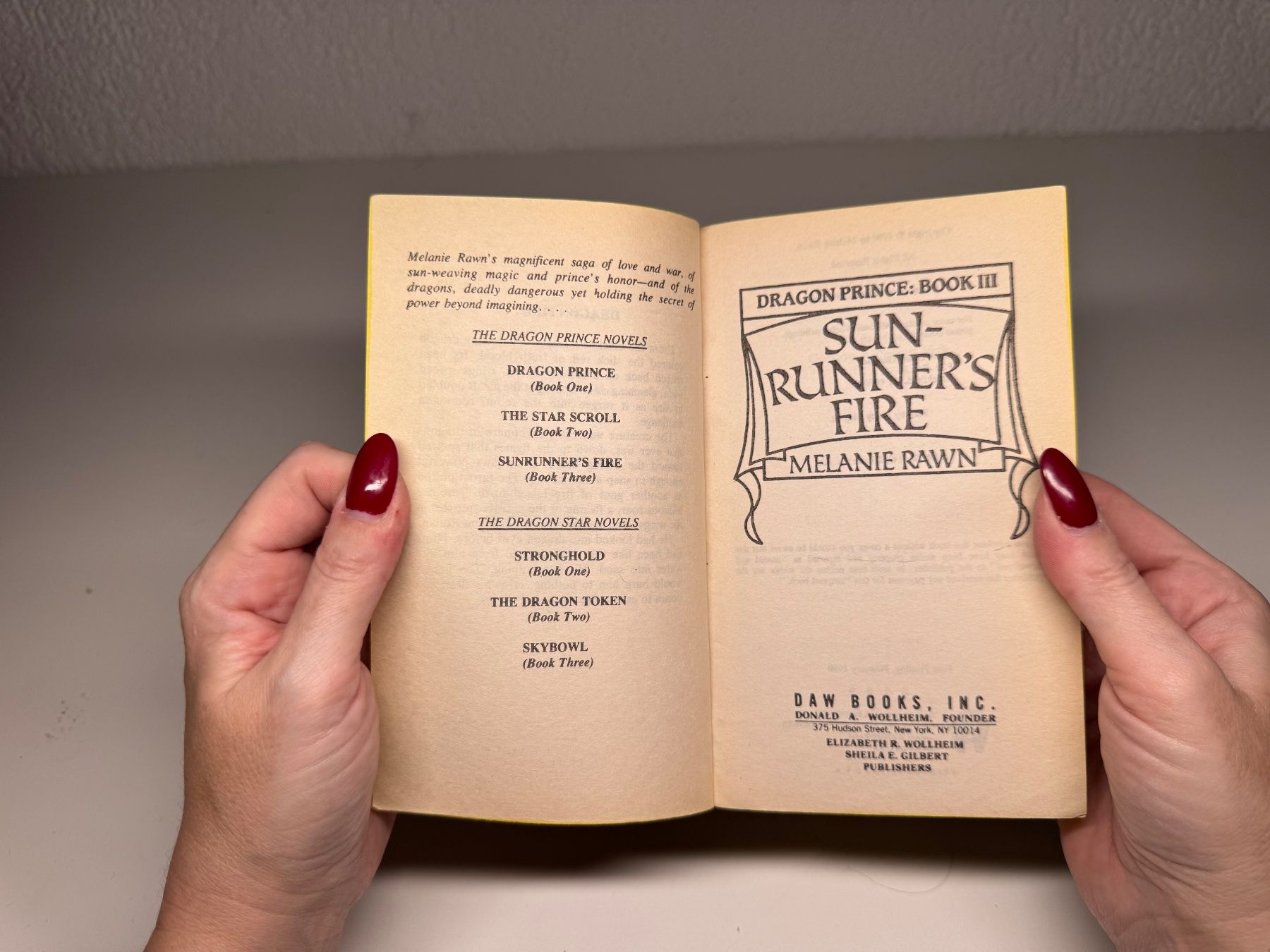 Libri: NOVEL: Melanie Rawn, Sun-Runner's Fire – Usato da Grosswangen venduto da English_books 2