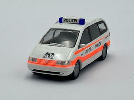 Rietze 50787 1:87 VW Sharan Kantonspolizei Basel