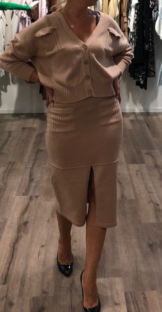 Costume lavorato a maglia chic- colore crema