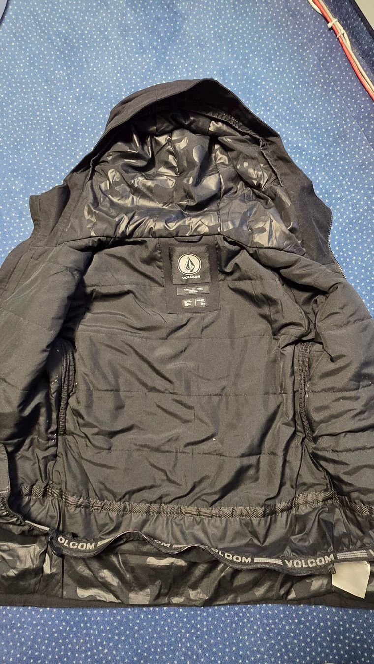Volcom Giacche & Cappotti: Top Snowboardjacke von Volcom M – Usato da Meggen venduto da Mcgiver_1 1