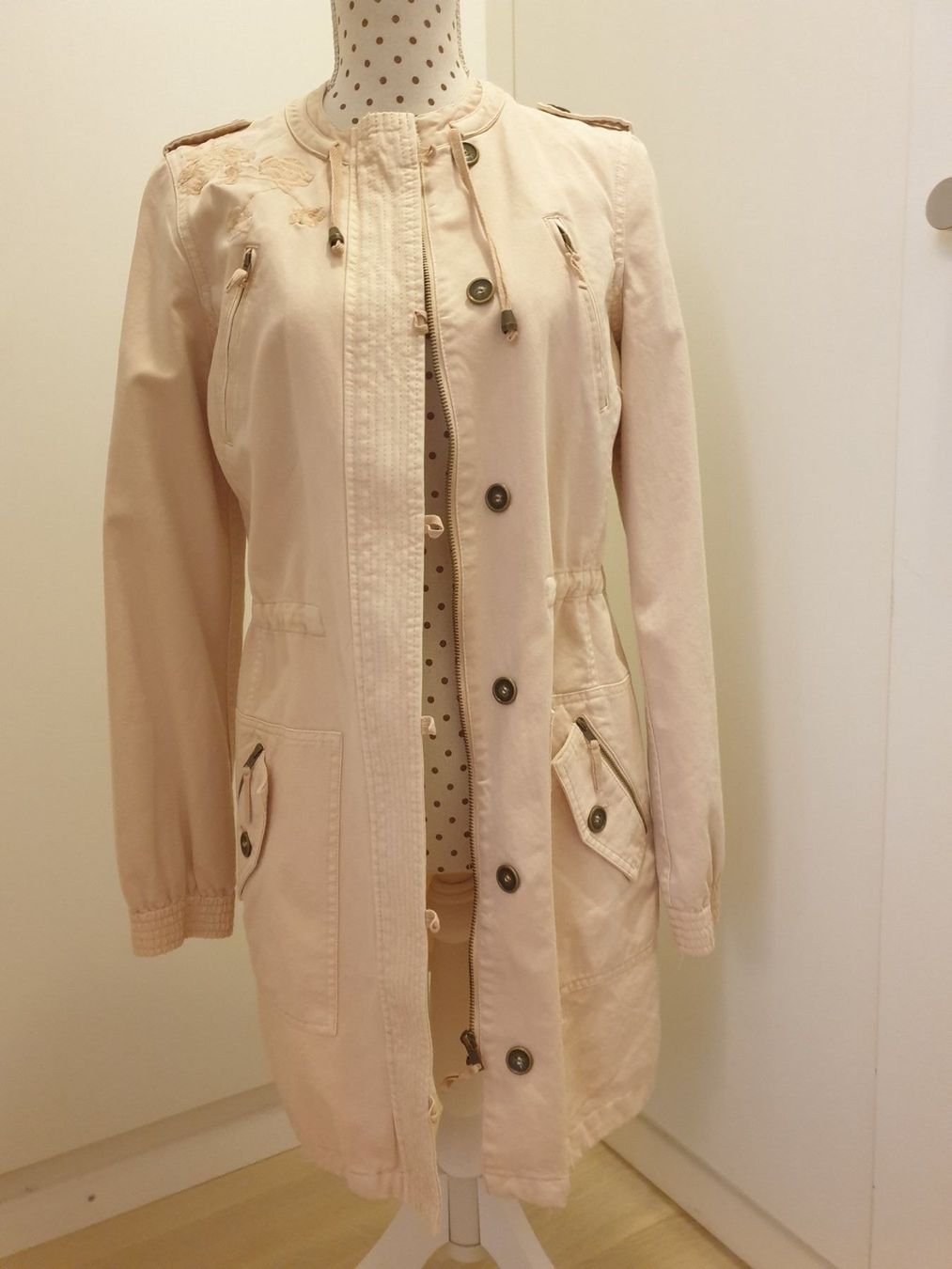 Promod Jacken: Jacke Promod Grösse 34/36 Bestickt mit Blumen – Neu (gemäss Beschreibung) aus Gossau ZH von Goes05