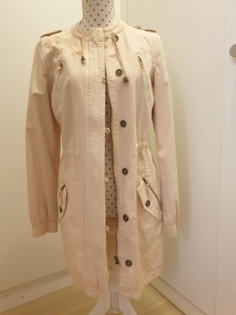 Jacke Promod Grösse 34/36 Bestickt mit Blumen