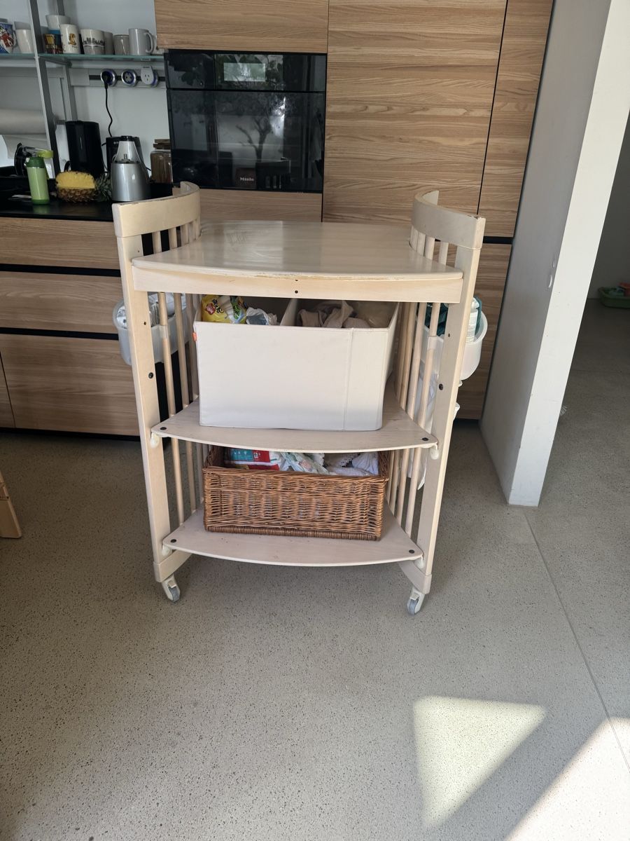 Stokke Fasciatoi & Accessori: Stokke light wooden changing Table with Storage – Usato da Zürich venduto da ezi_r7sq 1