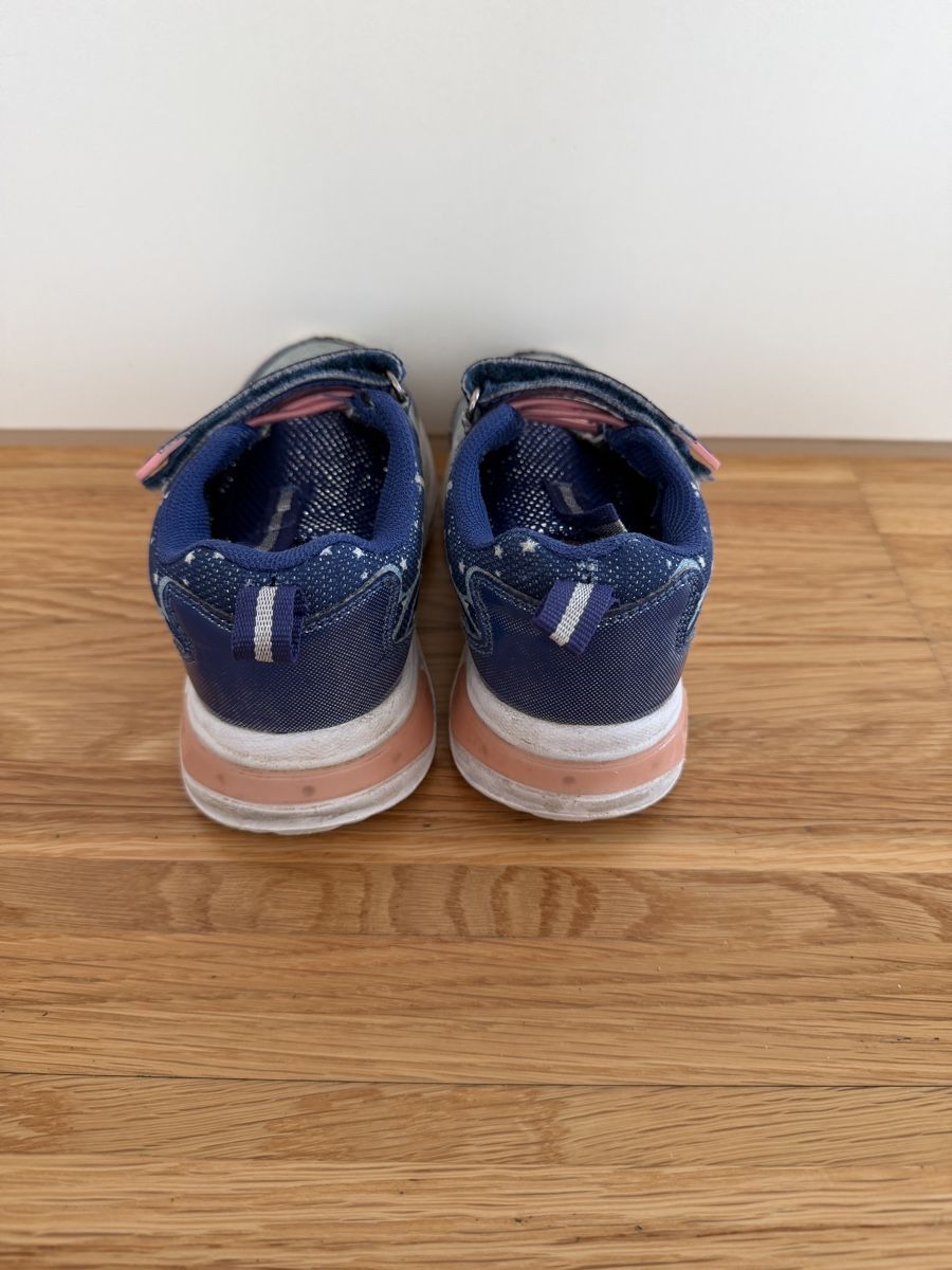 Schuhe für Mädchen: Kangaroos Kinderschuhe, Grösse 26 mit Licht. – Gebraucht aus Sursee von Ele_t6pb 2