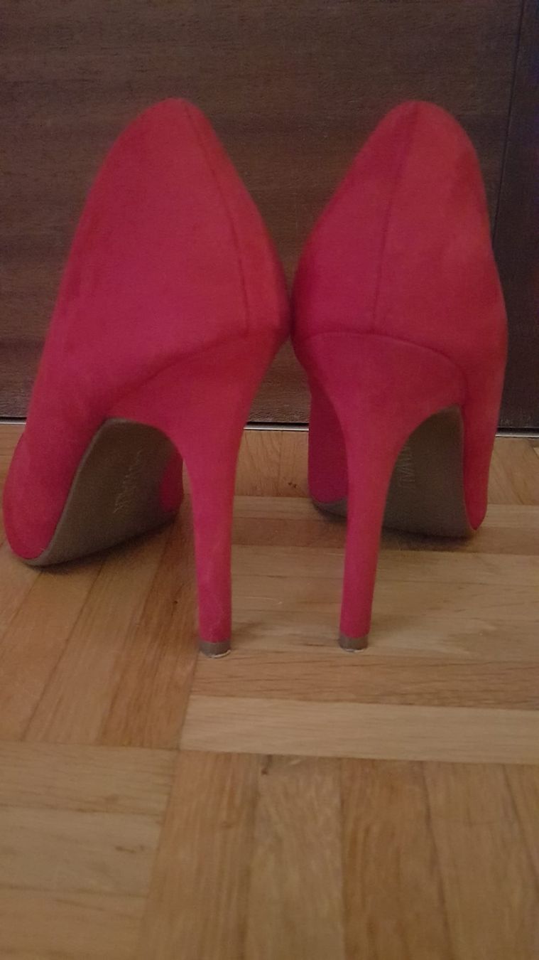 Scarpe da donna: 2 paires d'escarpins taille 36 – Usato da Tramelan venduto da Belleza82 3