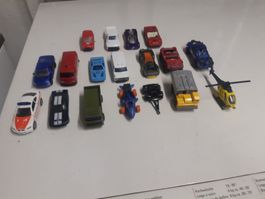 Diverse Spielzeugautos