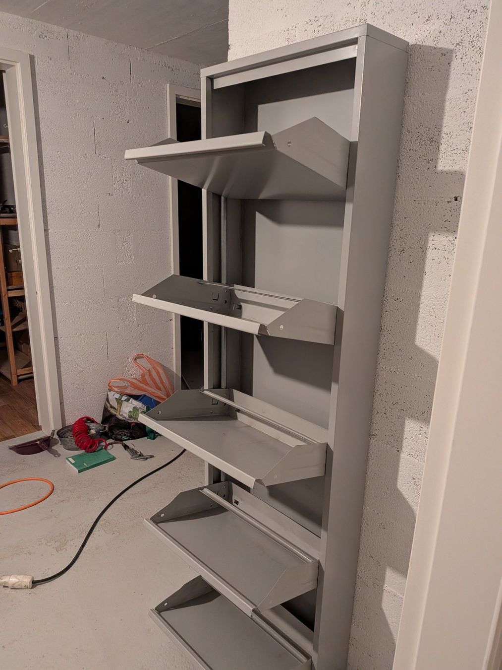 Armadi: armoire métallique à chaussures – Usato da Bretonnières venduto da Pascalejb 1