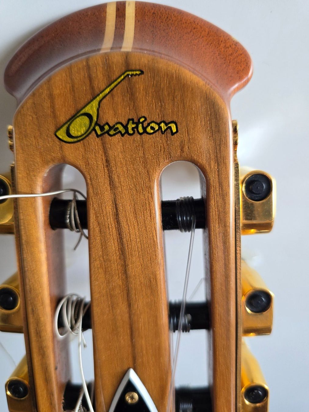 Strumenti musicali: Ovation Gitarre Modell 1763, mit Koffer – Usato da Zug venduto da musikundtechnik 1