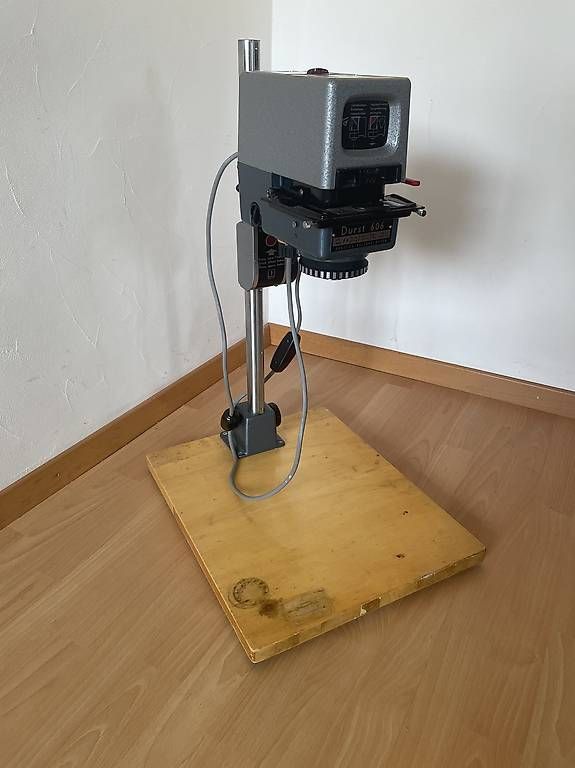 Laboratoire & Chambre noire: Foto-Vergrösserungsgerät DURST 606 Farbe – D'occasion à Oberburg par Sina.B