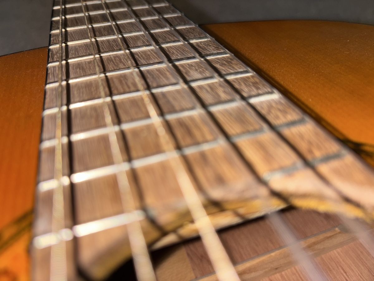 Strumenti musicali: Gitarre – Usato da Zürich venduto da Naniiin 5