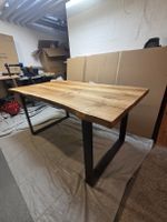 Einzigartiger Esstisch Eiche massiv  Einzelstück. Handarbeit