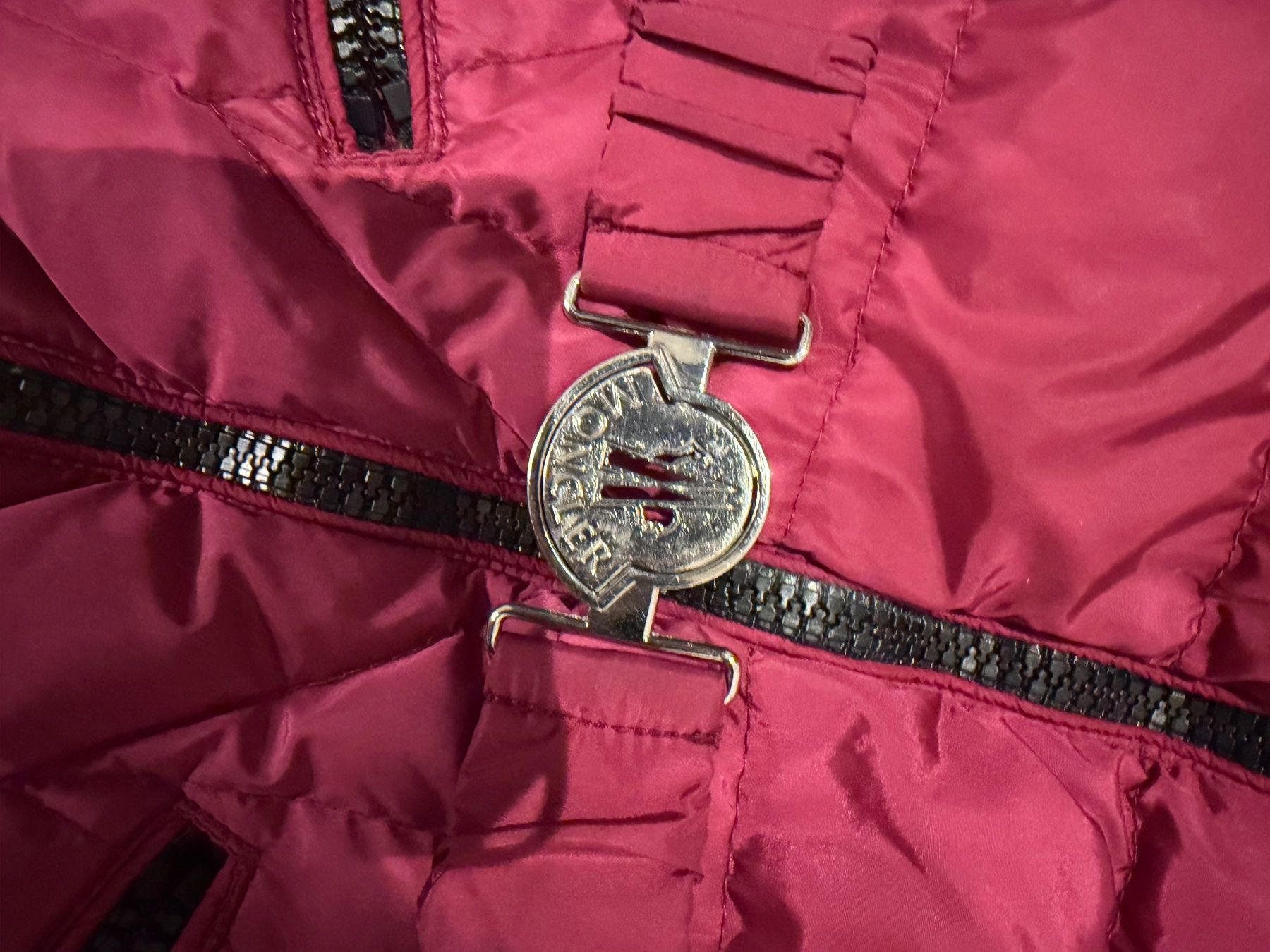 Moncler Giacche & Cappotti: Moncler hooded down jacket, 8j(130) – Usato da Conches venduto da edely83 2