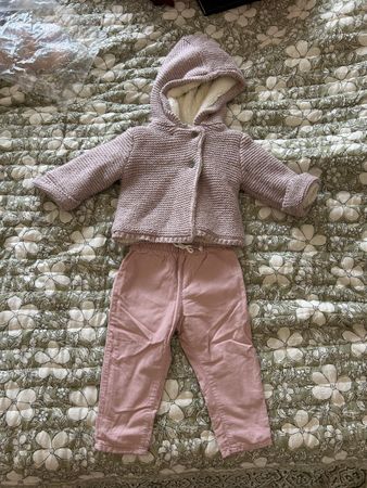 Baby Strickjacke und Hose Set rosa Grösse 6-12 Monate