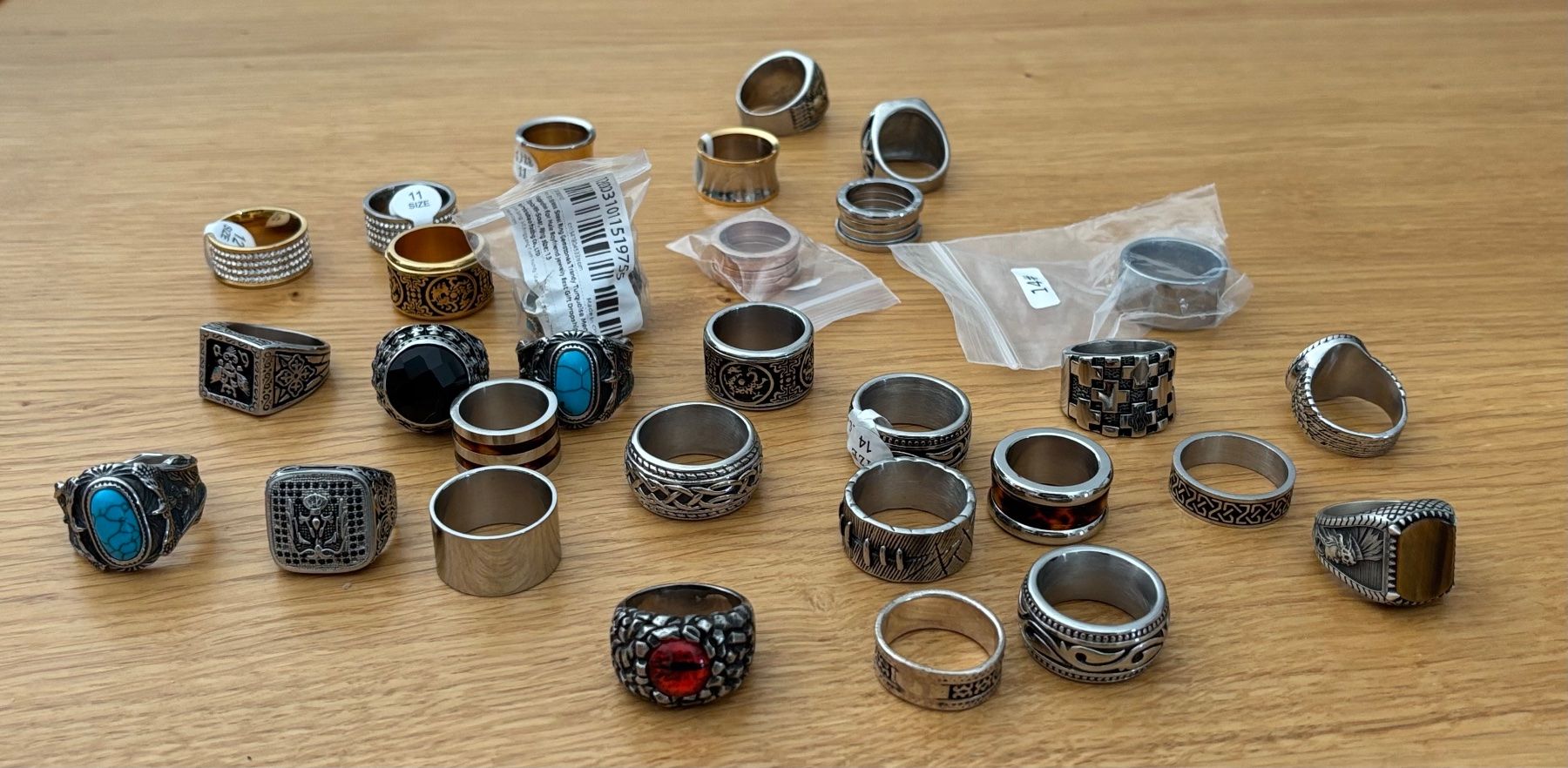 Altri gioielli: Divers colliers ,bagues et bracelets – Usato da Marin-Epagnier venduto da 221966 1