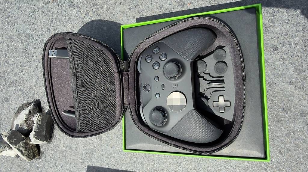 Controller: Xbox Elite Wireless Controller Series 2  NEU & UNBENUTZT – Gebraucht aus St. Gallen von Mahey 2