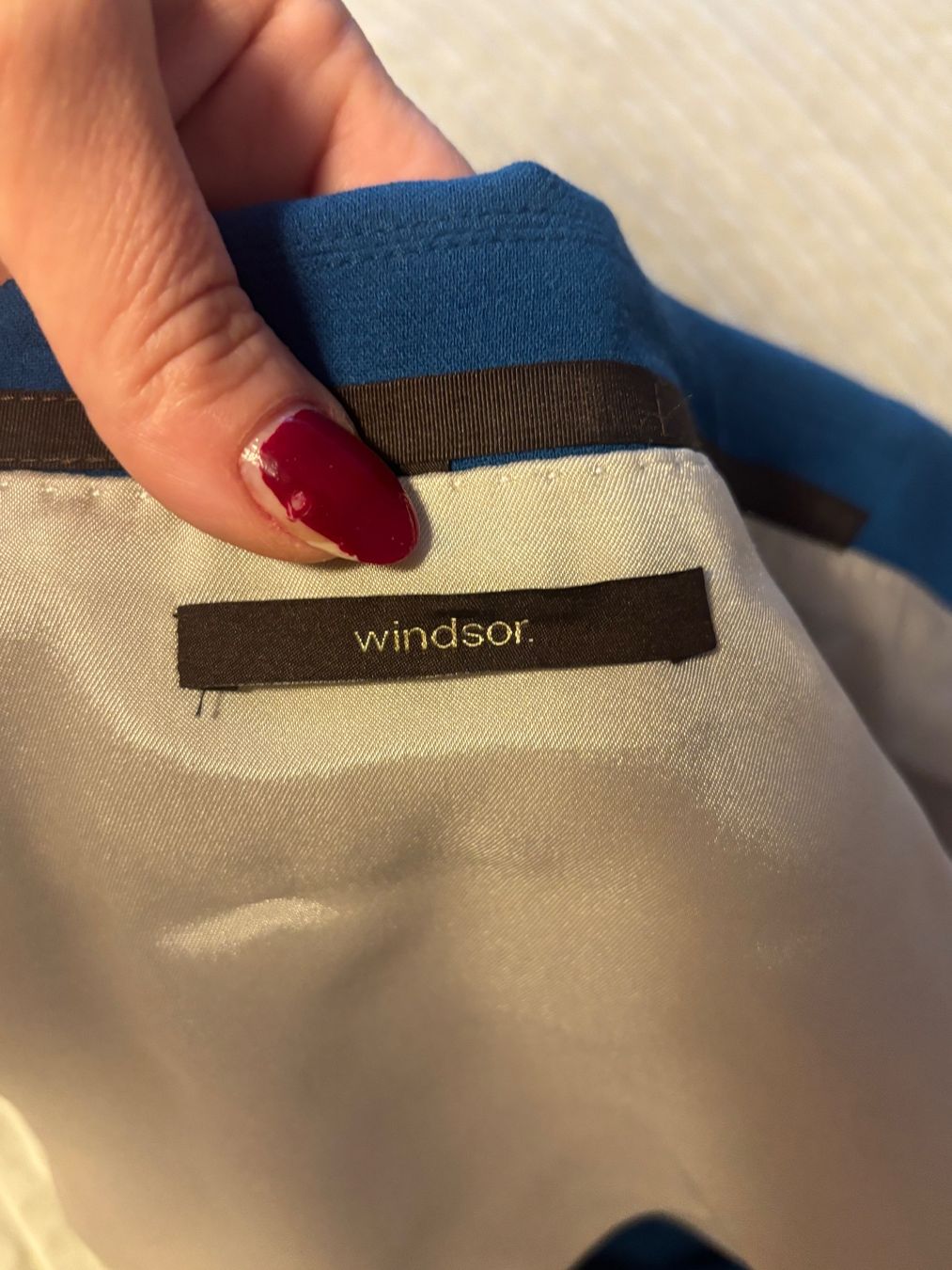 Costumi: Windsor Kostüm Schurwolle – Usato da St. Margrethen SG venduto da dijanaO 7