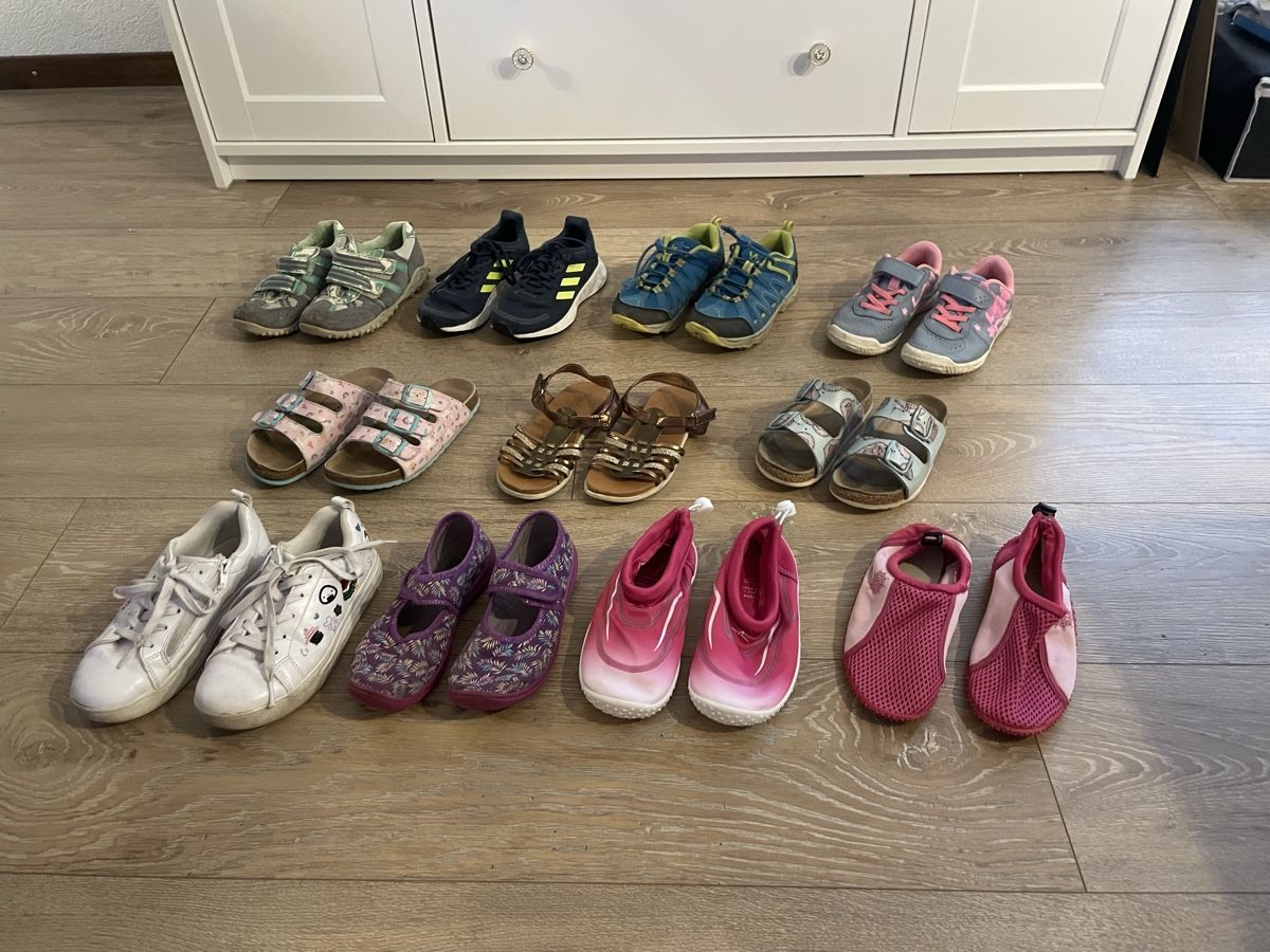Scarpe per ragazzi: Schuhpaket Gr. 30 – Usato da Deitingen venduto da ALE-3891