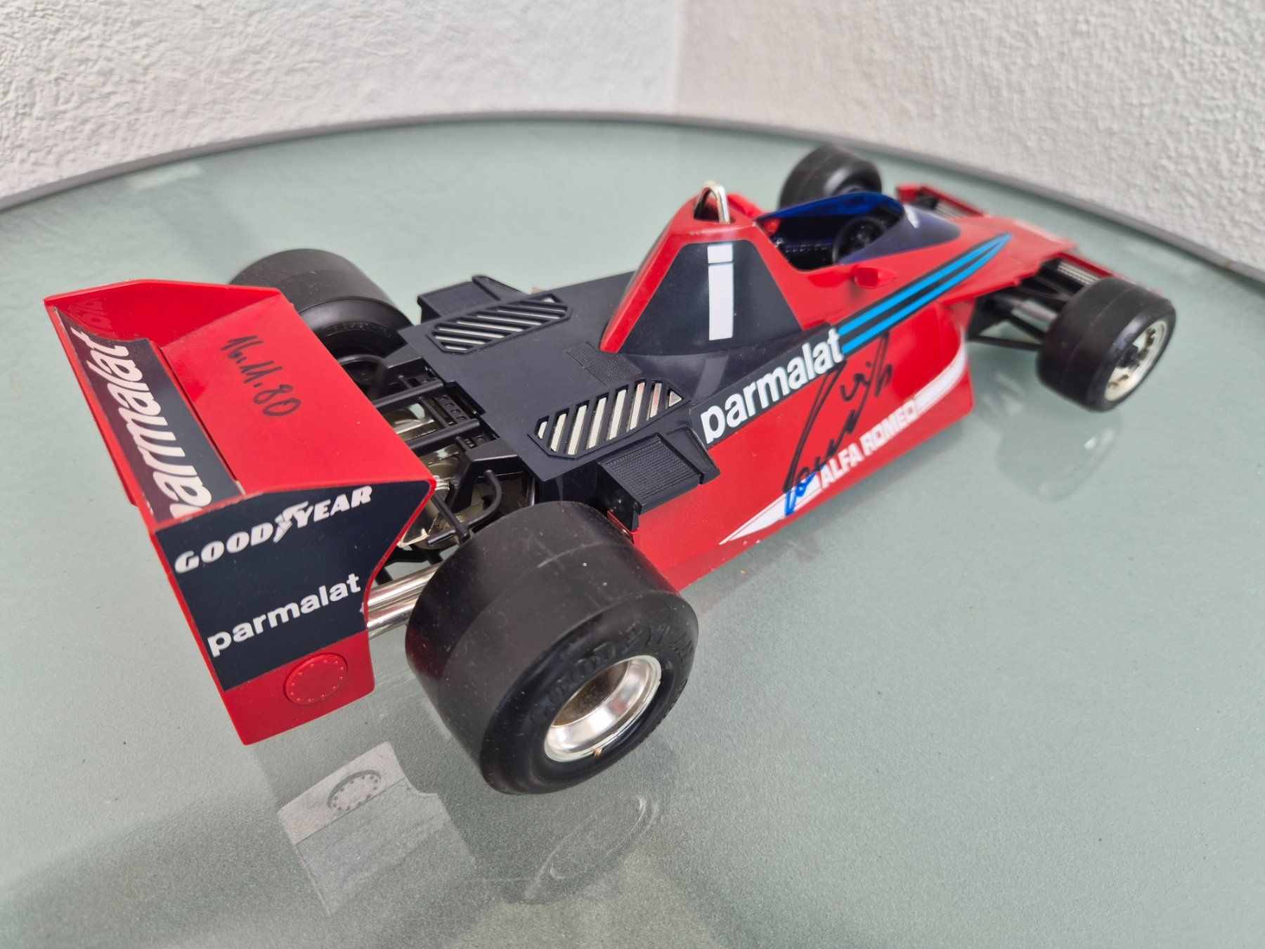 Alfa Romeo Modellautos: Brabham Alfa BT46 N.Lauda mit Autogramme. 1:16. – Gebraucht aus Oberbuchsiten von laffite54 5