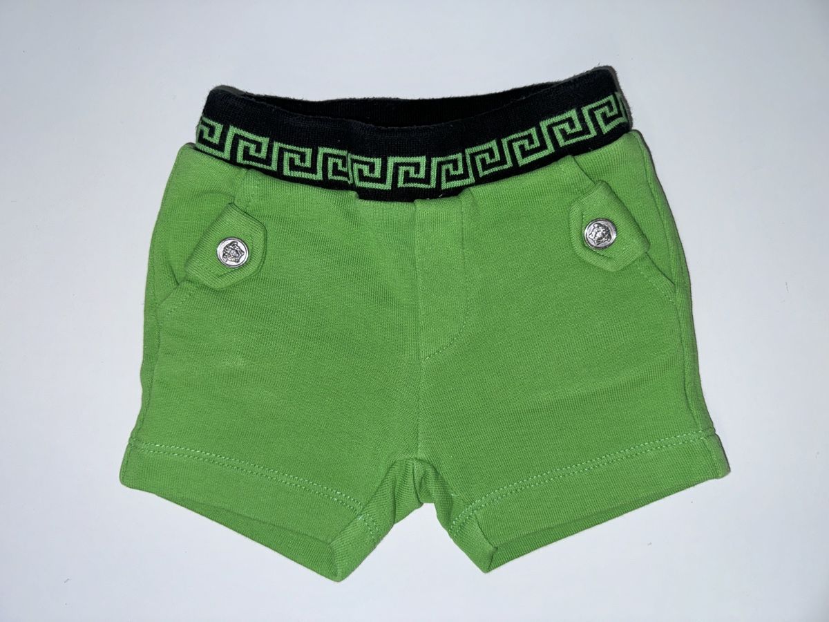 Versace Hosen: Versace Young Kids Shorts, Gr. 3 Mt. – Gebraucht aus Frenkendorf von banemk12