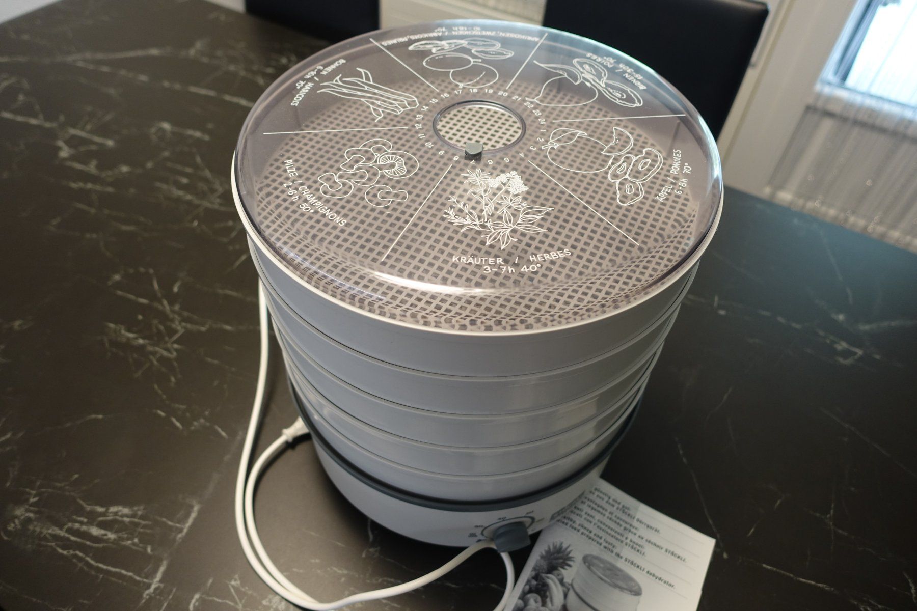 Stöckli Elettrodomestici da cucina: Dörrex Stöckli mit 5 Gitter und Deckel – Usato da Belp venduto da Mazarron58