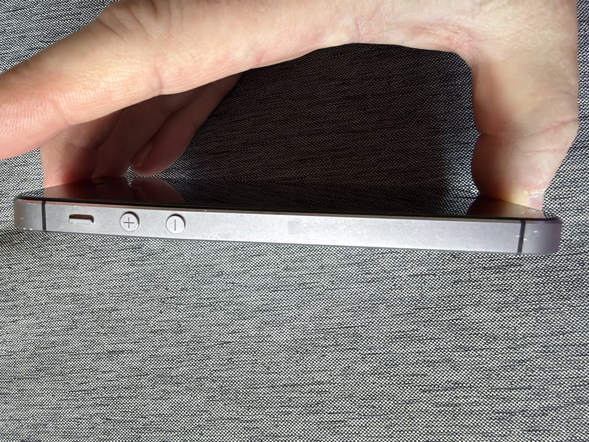 Apple Telefoni cellulari / Smartphones: iPhone 5S - 16 GB - gris  – Usato da Troinex venduto da Tschoop 3